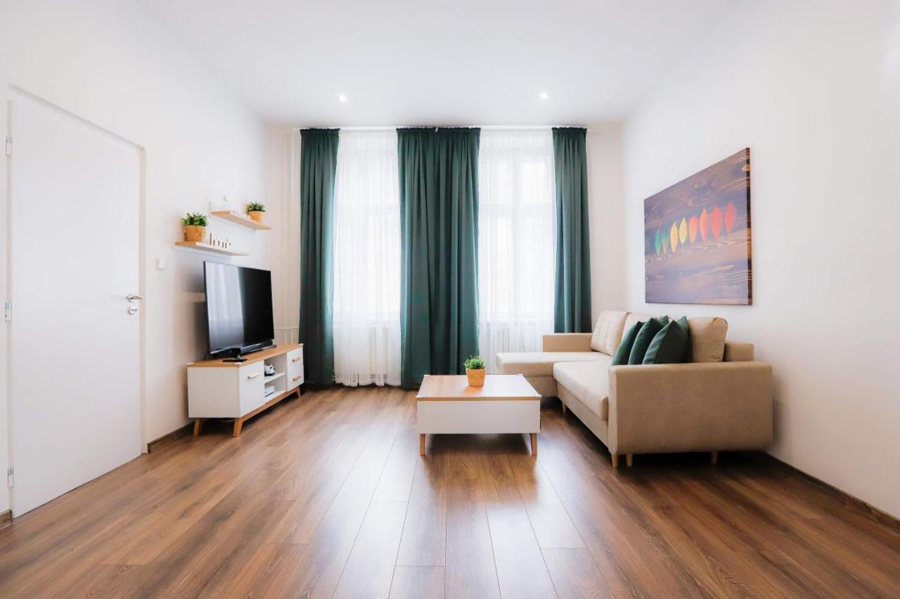Family Apartment 오스트라바 외부 사진